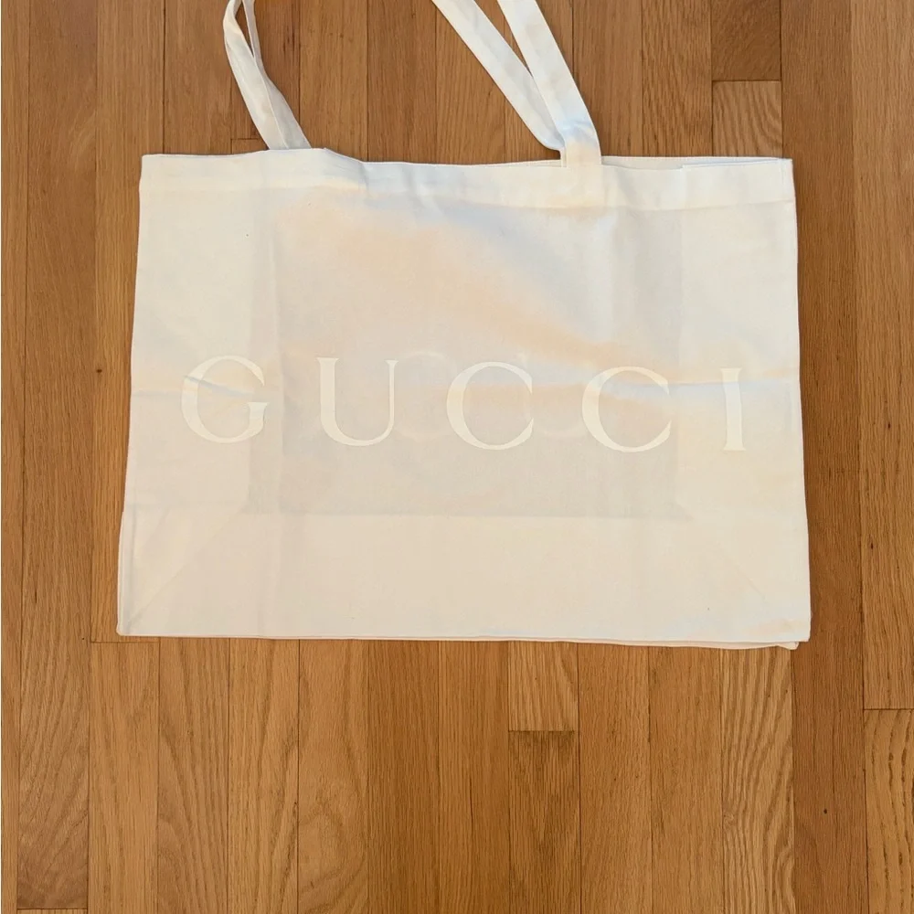 Gucci White on White Tote Bag - Picture 1 of 4